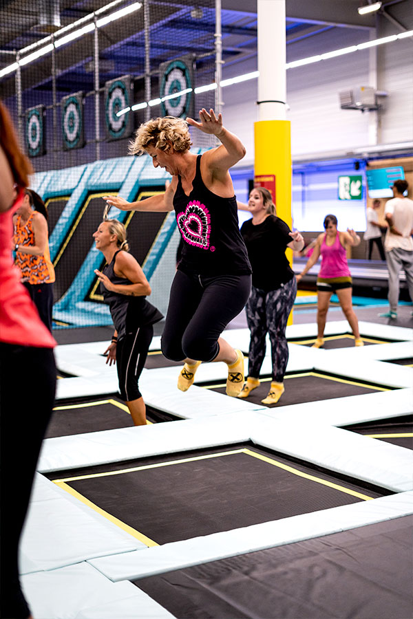 Fitness trampoline
